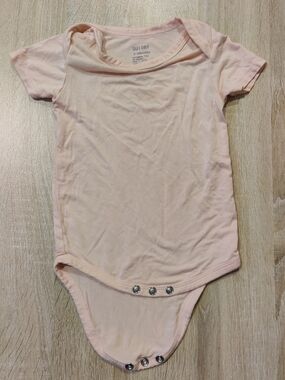 Gusby Baby Light Pink Short-Sleeve One-Piece Bodysuit Size 3-6mo